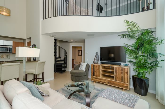 Beautiful loft style 2 Bedroom Corner Unit at Met 1 Miami