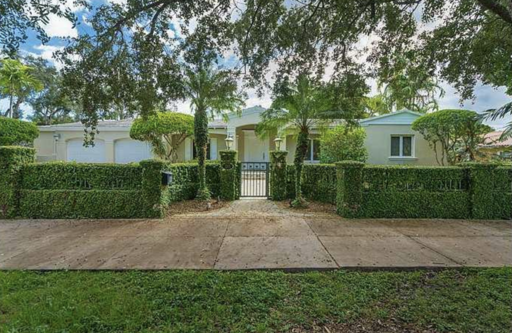 Coral Gables Home for Sale 5 Bedr. on Country Club Prado David