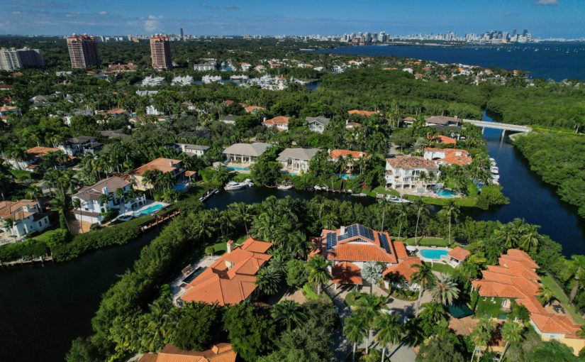 The Top 5 Reasons to Buy Real Estate in Cocoplum Coral Gables DSG