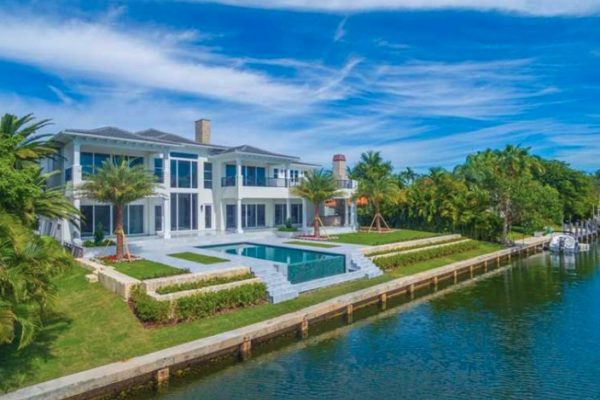 What are the best Waterfront Homes in Coral Gables? What are the best Waterfront Homes in Coral Gables?