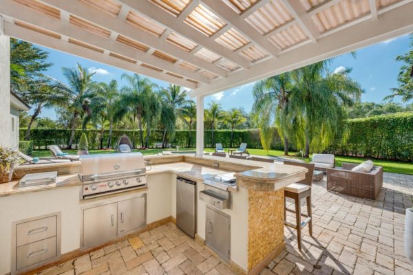 6090 SW 112 Th Street - Pinecrest home for sale