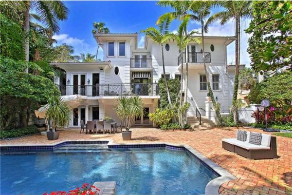 A10055827_M01_22 The Coconut Grove Real Estate update for Quarter 4 of 2015 and Quarter 1 for 2016