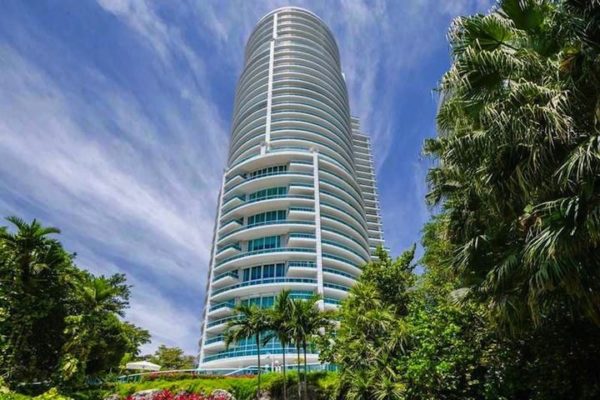 bristol-tower-2 What is the best condo in Brickell?