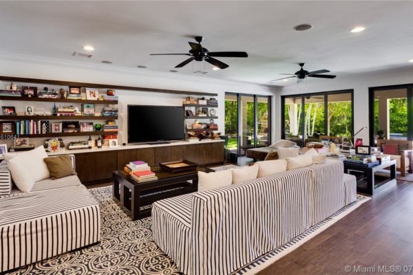 What is the Value of Coral Gables Homes Vs Pinecrest Homes?