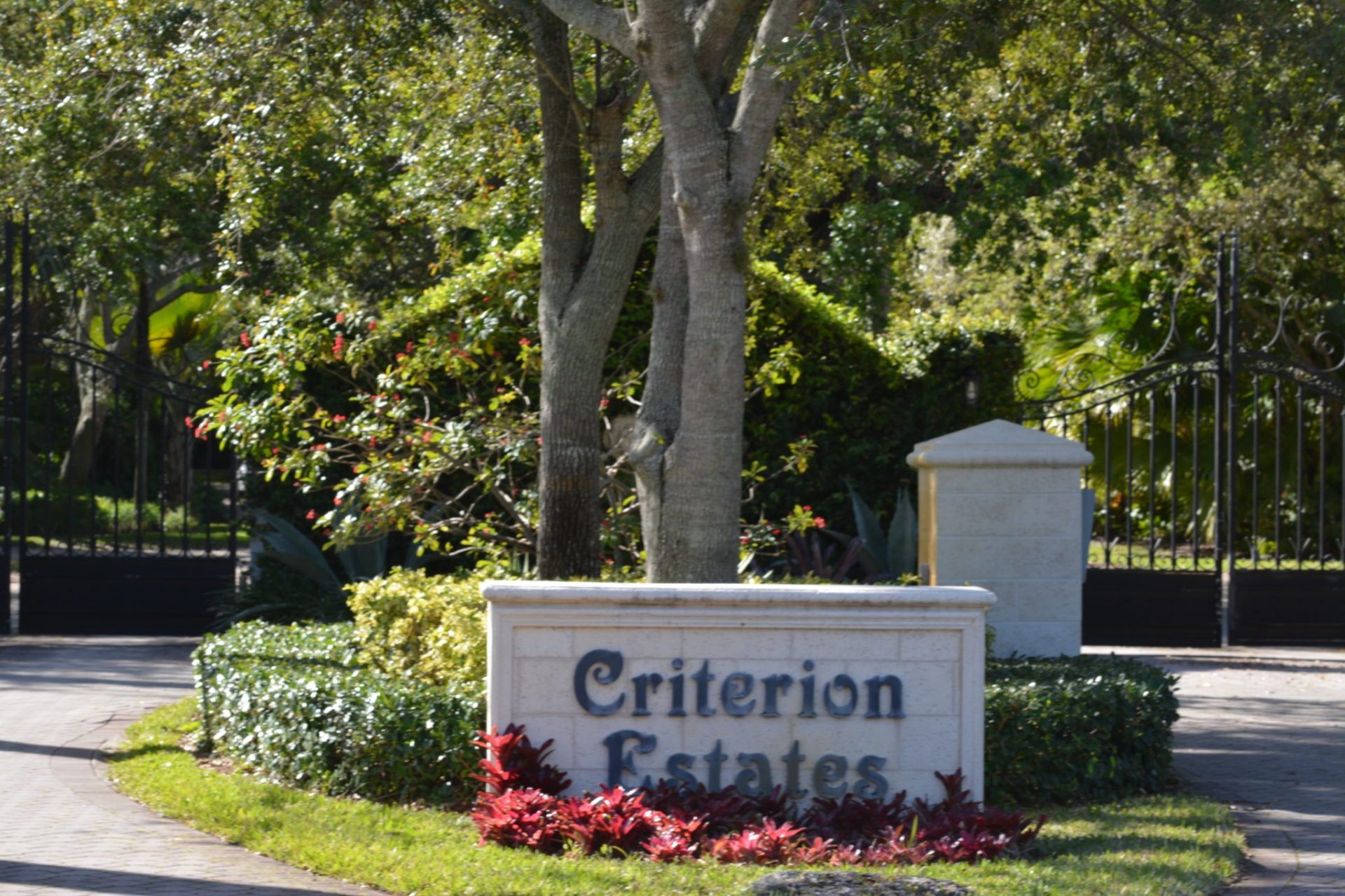 What are the Best Gated Communities in Pinecrest, Florida? What are the Best Gated Communities in Pinecrest, Florida?