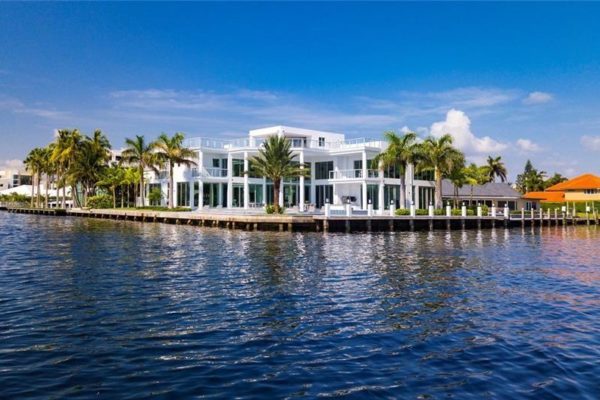 What are the Best Waterfront Point Lot homes in Fort Lauderdale?