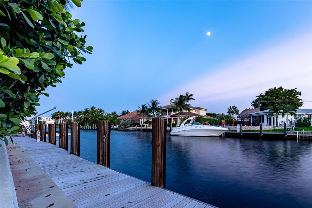 The 5 Best Bay Colony Homes for Sale In 2020!