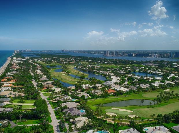 Moving to Florida? These are the best Luxury Communities in South Florida. This blog focuses on Palm Beach Private Communities