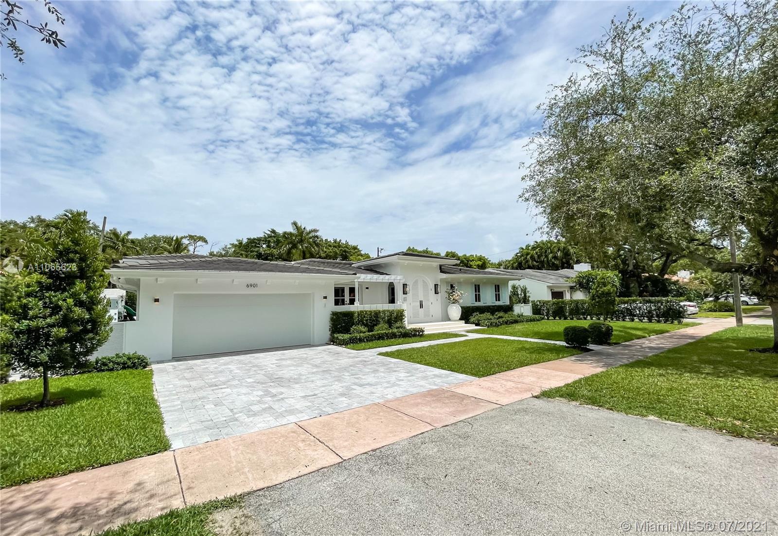 Selling Your Coral Gables Home | How to Capitalize on a Strong Market without Overpaying for your Next Home?
