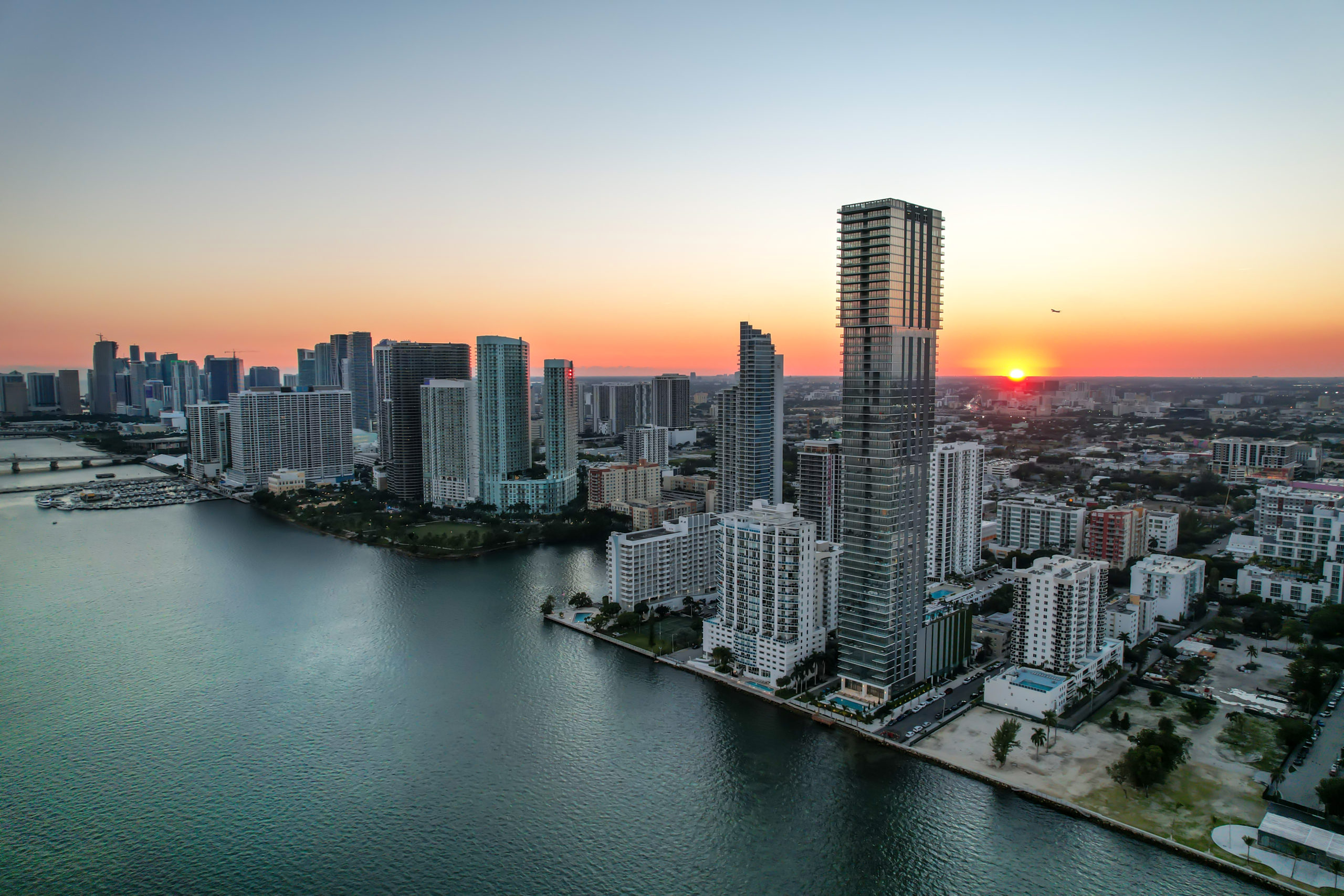 Edgewater Real Estate Report for the Condo Market | Q1 and Q2 2022