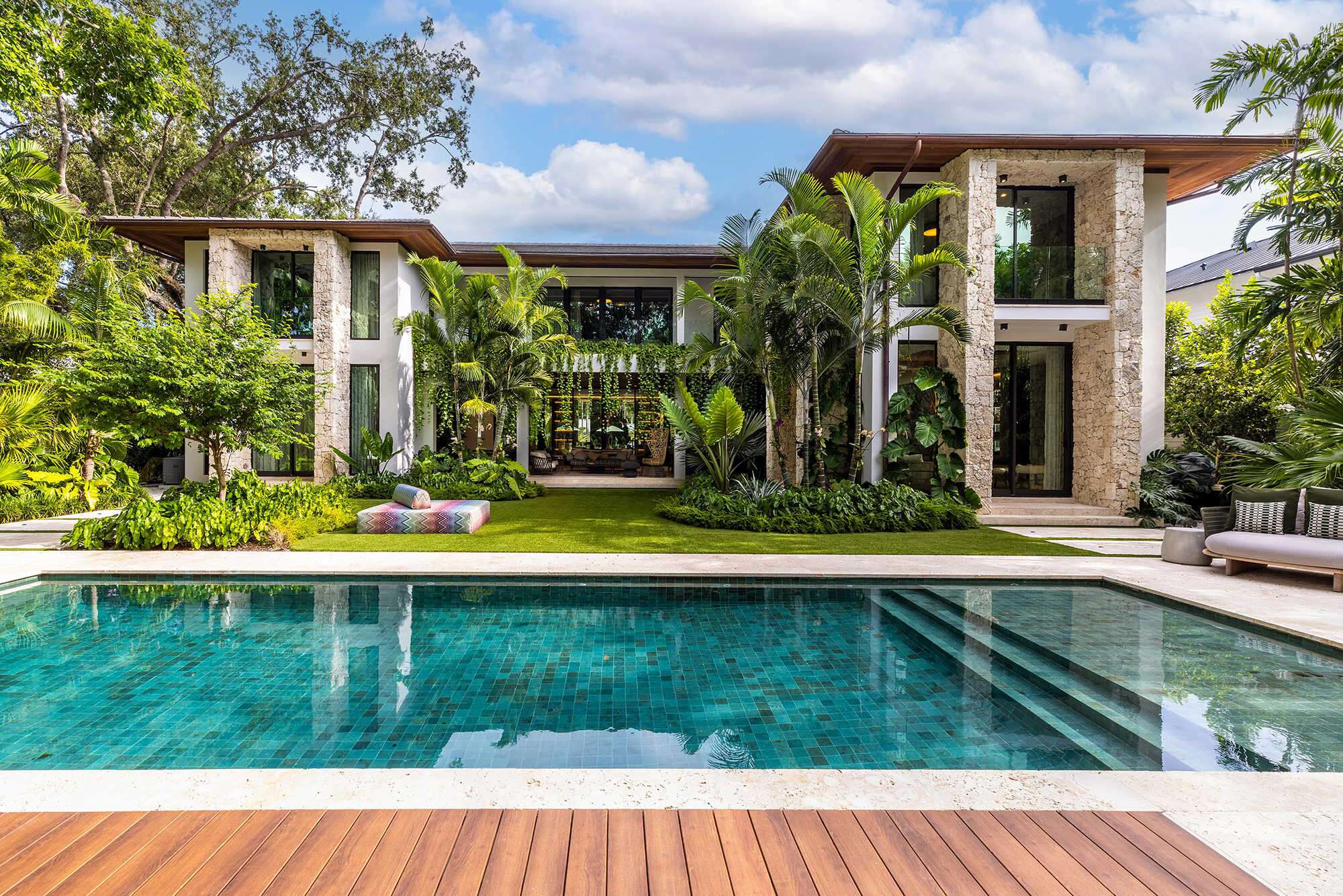 Investing in Miami Real Estate: Building A Custom House